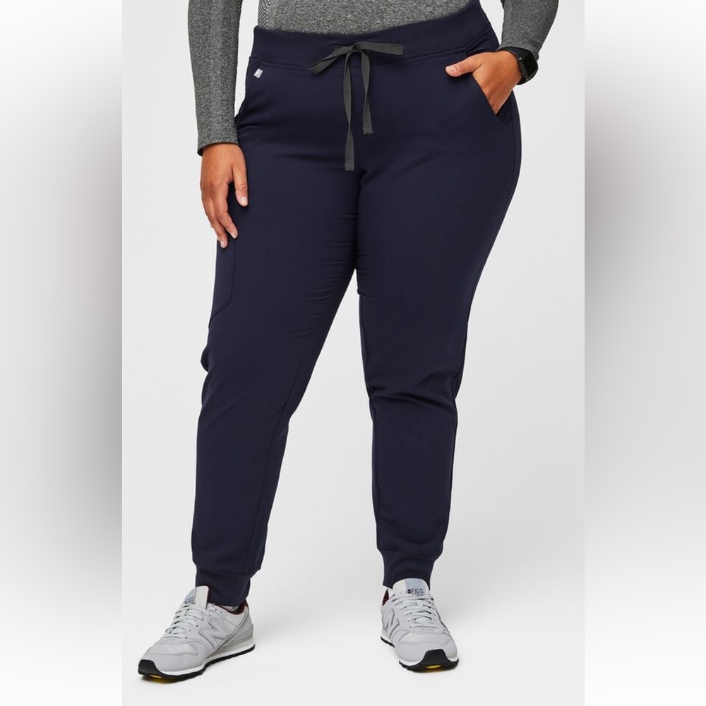 FIGS Women’s Navy Zamora Petite Jogger Scrub Pants XL